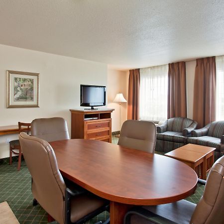 Staybridge Suites - Calgary Airport By Ihg Rom bilde