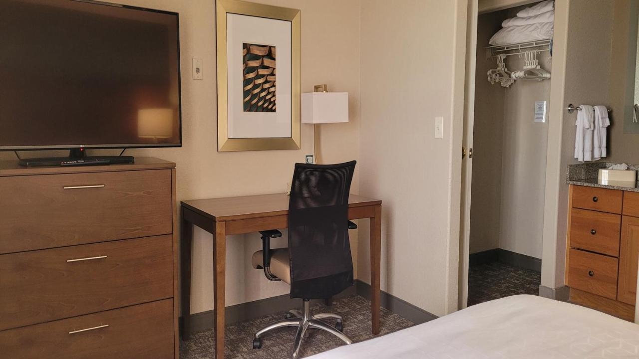Staybridge Suites - Calgary Airport By Ihg Eksteriør bilde