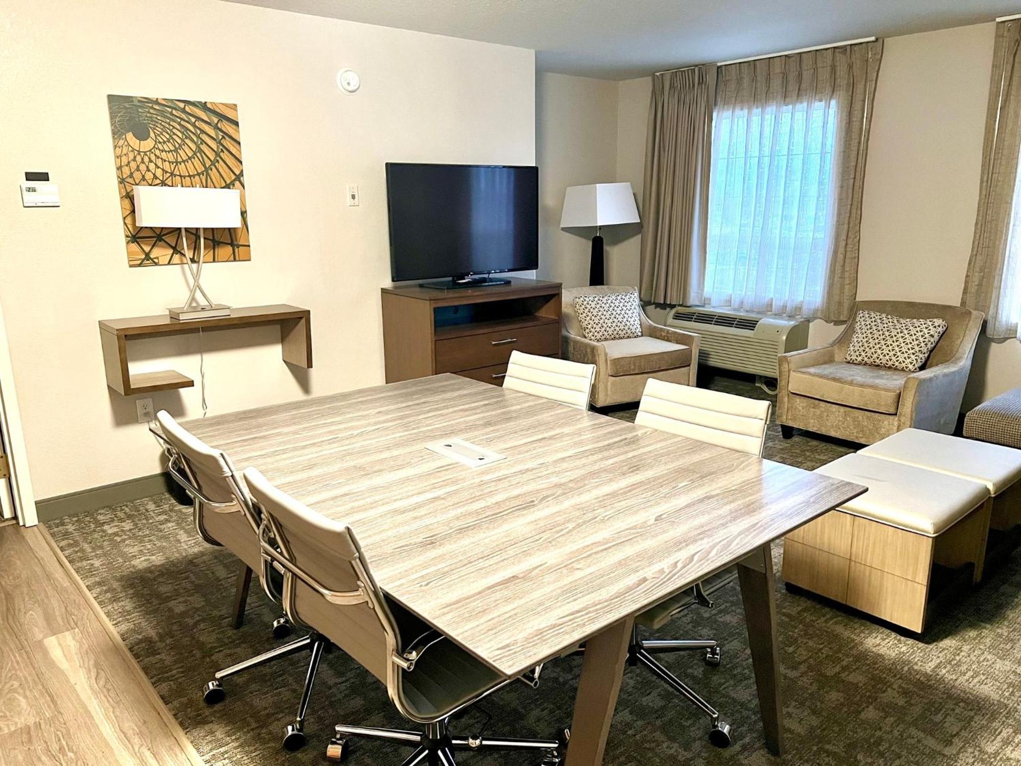 Staybridge Suites - Calgary Airport By Ihg Eksteriør bilde