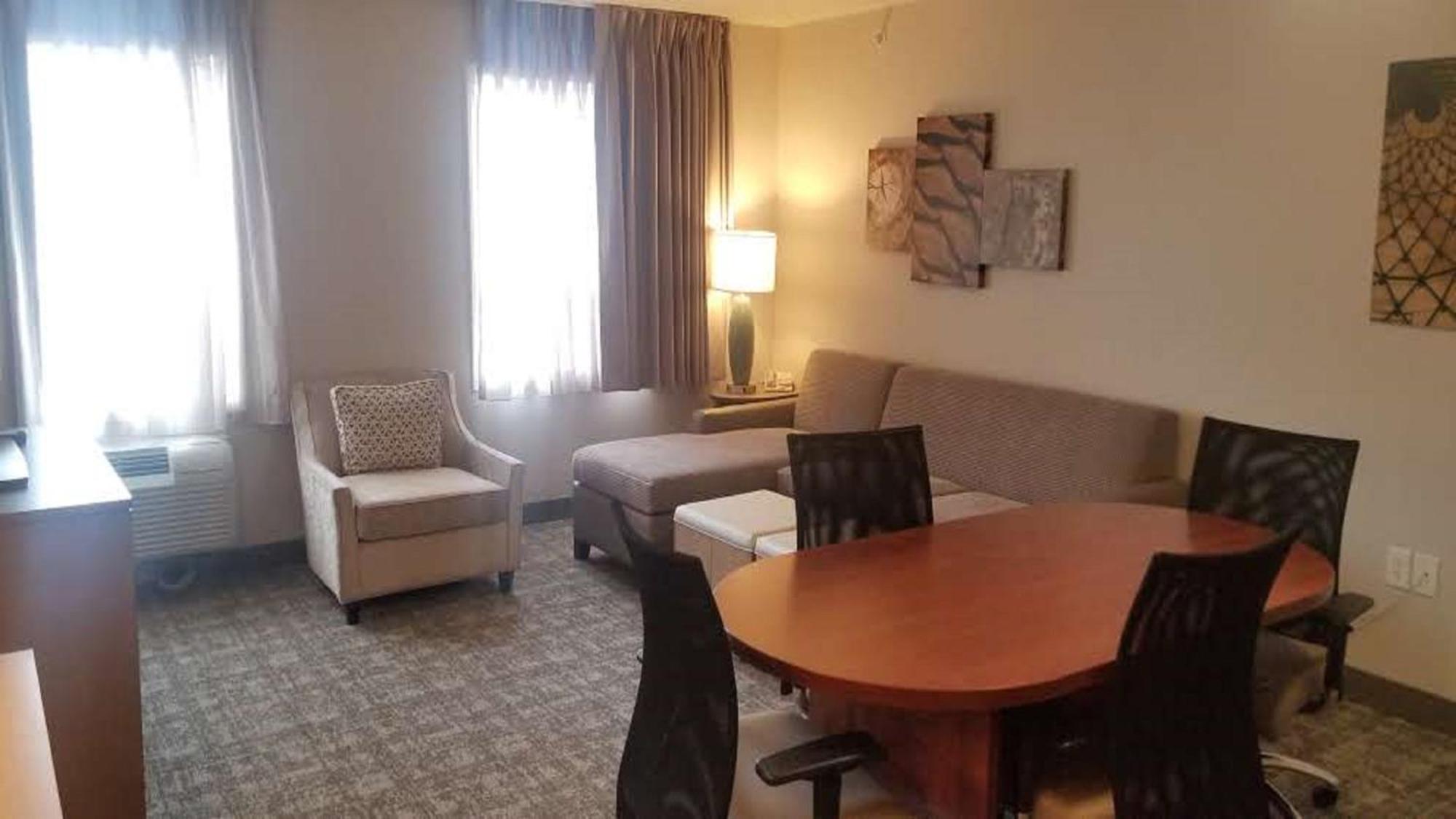 Staybridge Suites - Calgary Airport By Ihg Eksteriør bilde